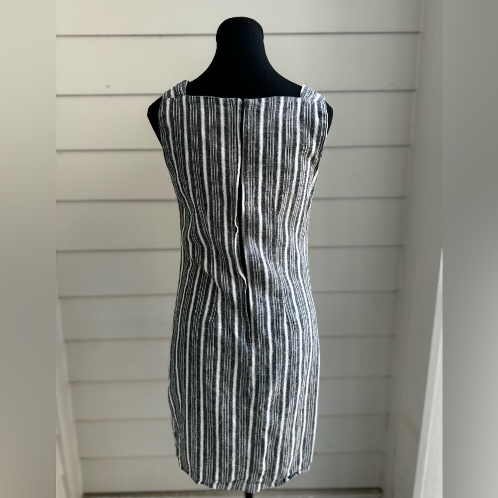 Dress - Picture 3 of 4